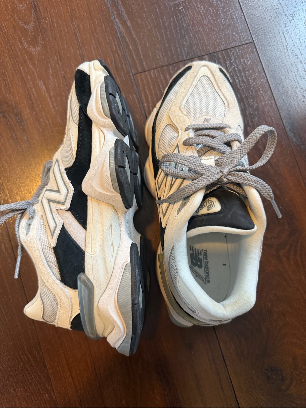 New Balance 9060 sea salt unisex sneakers shoes women’s 7.5 white black